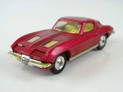 Lot 20 - A CORGI 310 Chevrolet Corvette Stingray in...