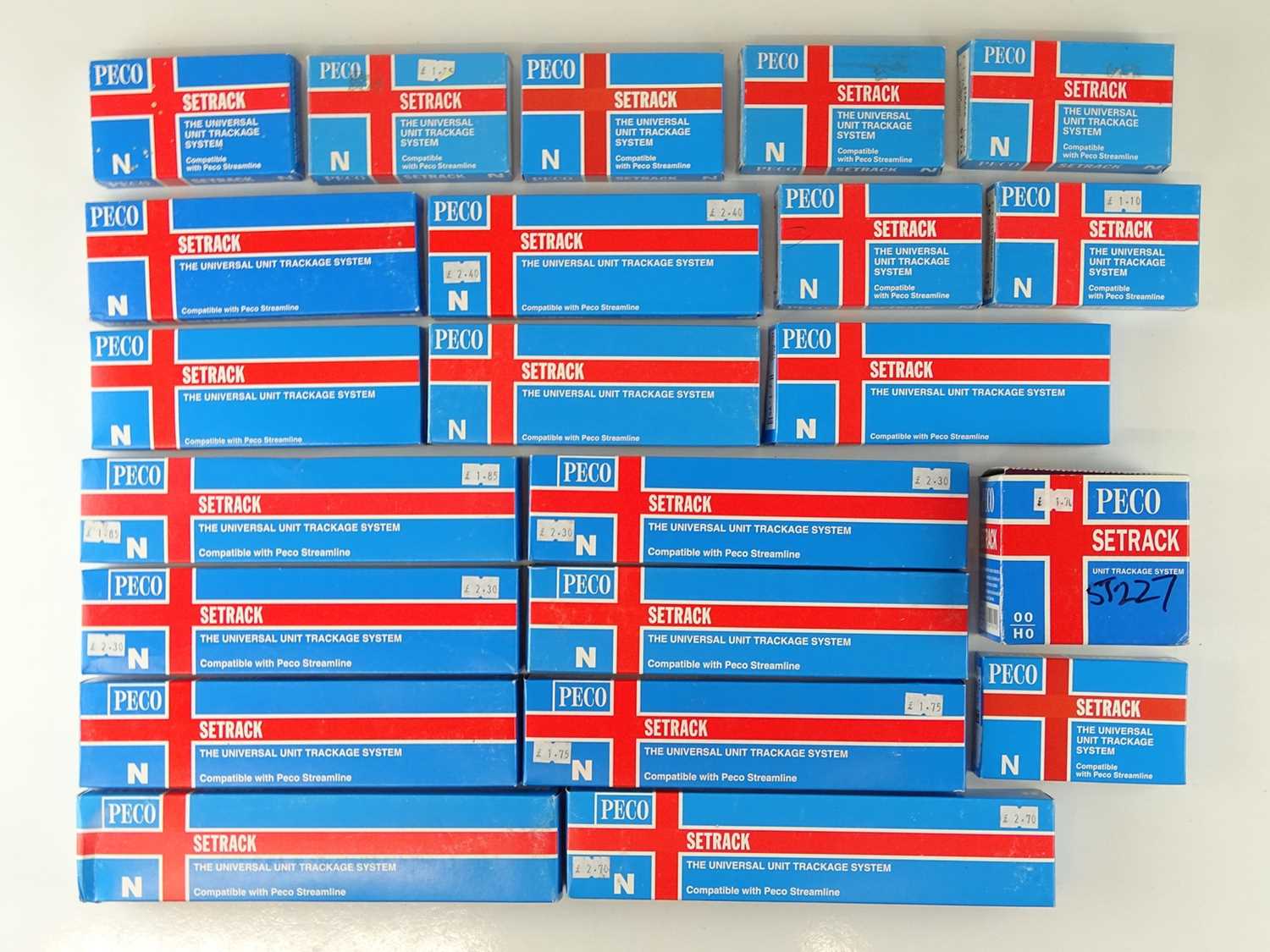 Lot 219 - A quantity of N Gauge PECO Setrack straight...