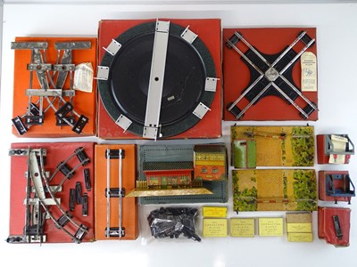 Lot 579 - A group of mostly boxed HORNBY O Gauge...