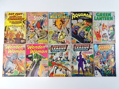 Lot 65 - MIXED LOT MARVEL & DC COMICS - (10 in Lot) -...