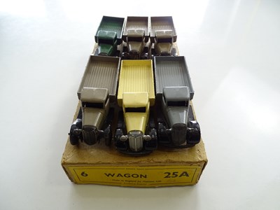 Lot 49 - A DINKY 25A Wagon trade box complete with 6...