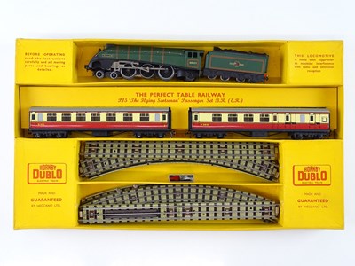 Lot 529 - A HORNBY DUBLO OO gauge P15 3-rail "The Flying...