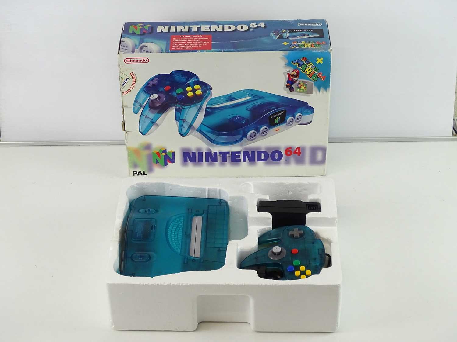 Lot 23 - Nintendo 64 console - Super Mario edition -...