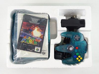 Lot 23 - Nintendo 64 console - Super Mario edition -...