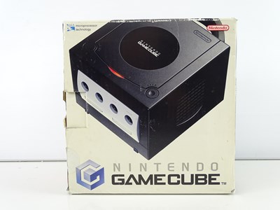 Lot 41 - Nintendo Game Cube console - released in 2001 -...
