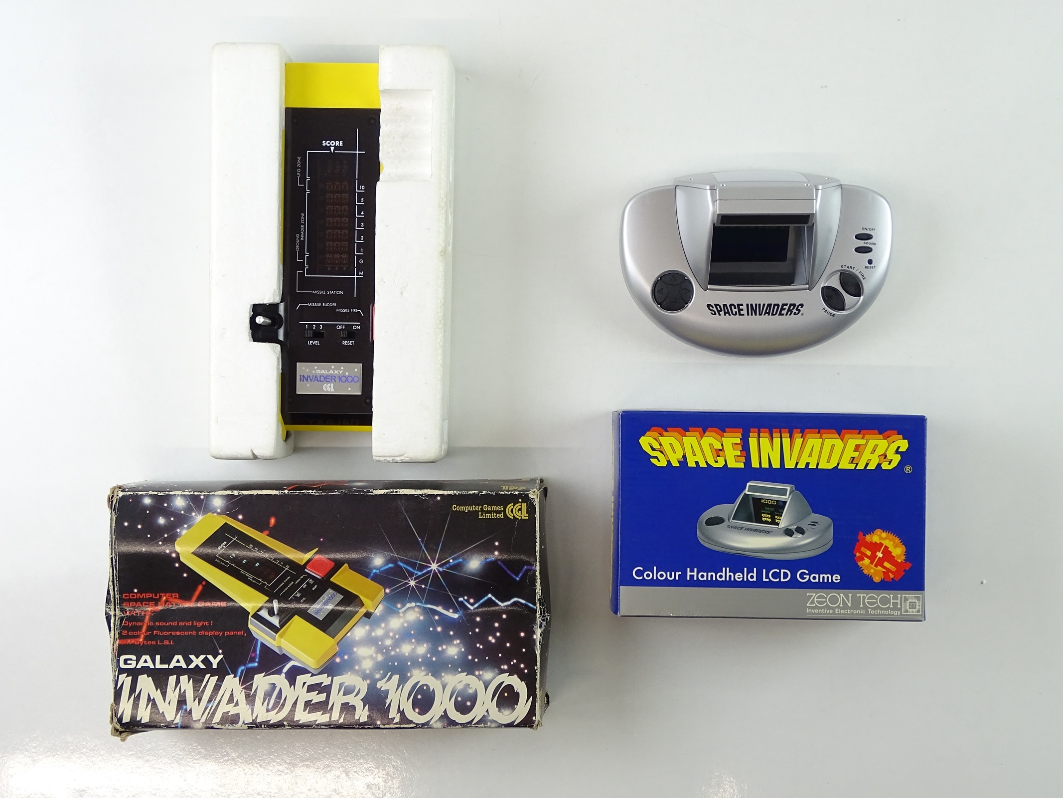Lot 98 - A vintage CGL Galaxy Invader 1000 electronic