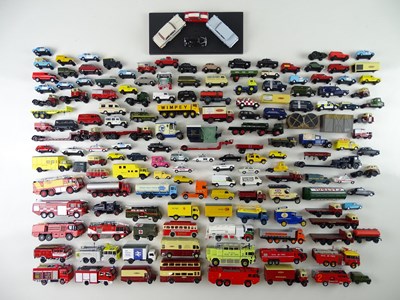 Lot 14 - A large quantity of unboxed 1:76 scale diecast...