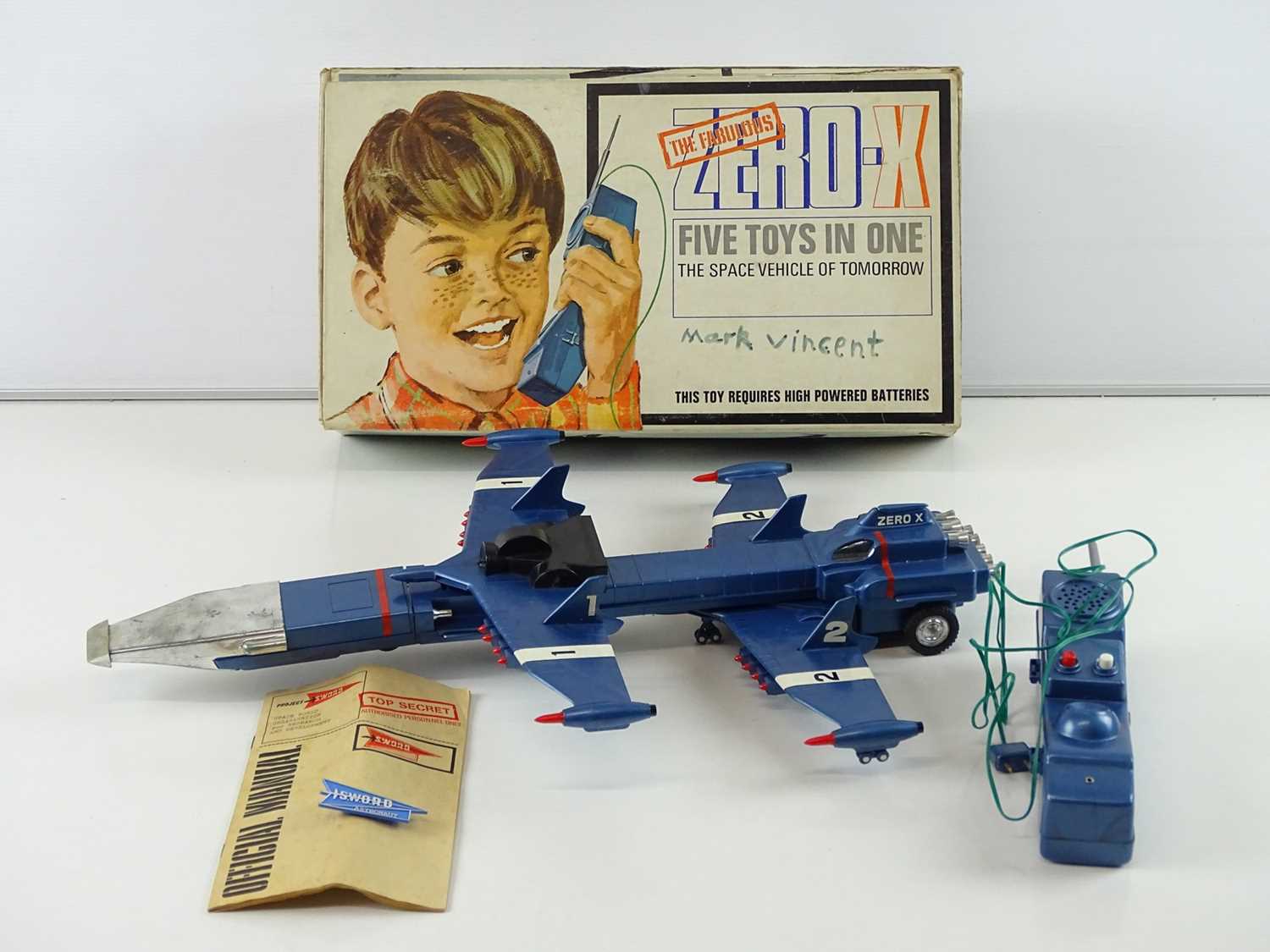 Lot 236 - A CENTURY 21 TOYS Gerry Anderson 'Thunderbirds...
