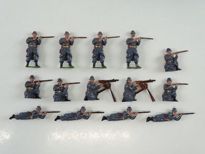 Lot 88 - A quantity of early BRITAINS soldiers, unboxed,...
