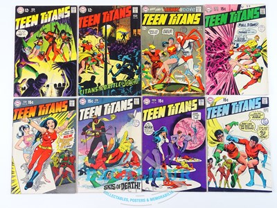 Lot 70 - TEEN TITANS #19, 20, 21, 22, 23, 24, 26, 28 -...