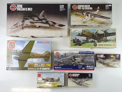 Lot 114 - A group of 1:72 scale unbuilt AIRFIX military...