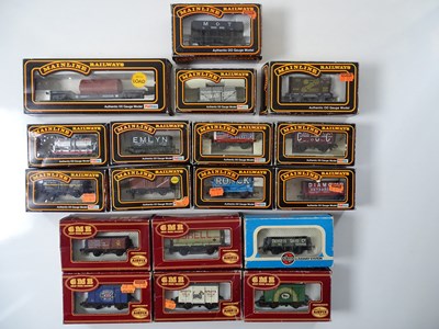 Lot 578 - A mixed group of OO gauge wagons by AIRFIX and...