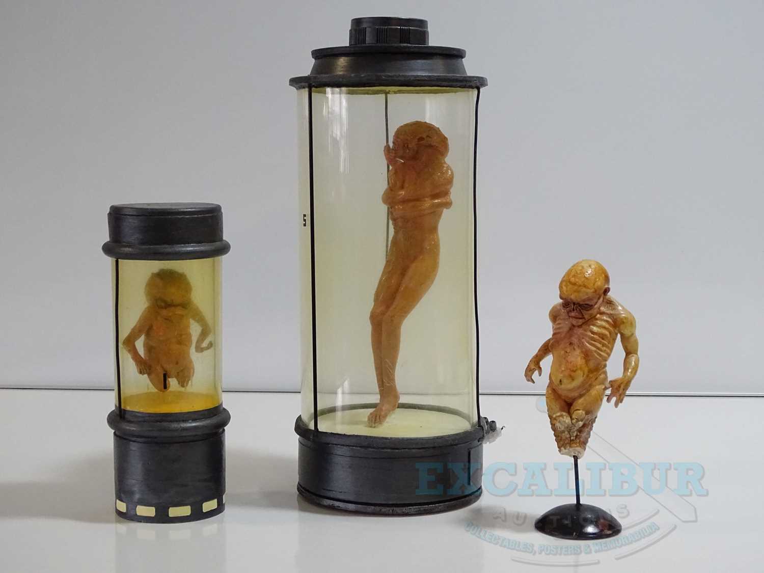 Lot 67 - ALIEN RESURRECTION (1997) - A group of three...