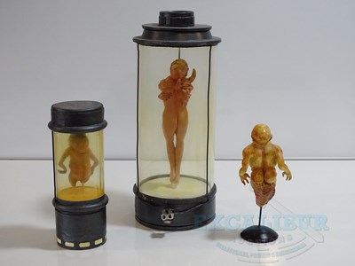 Lot 67 - ALIEN RESURRECTION (1997) - A group of three...