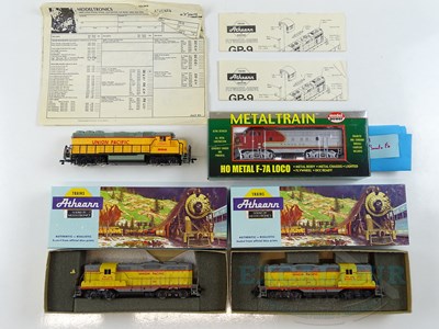 Lot 121 - A group of HO gauge American Outline diesel...