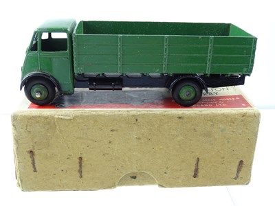 Lot 117 - A DINKY SUPERTOYS 511 Guy 4-Ton Lorry, 1st...