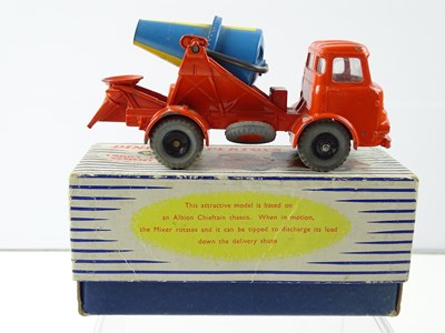 Lot 126 - A DINKY SUPERTOYS 960 lorry mounted cement...