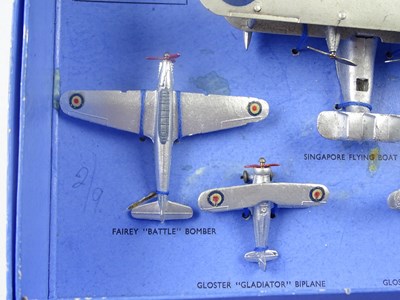 Lot 173 - A Pre-War DINKY Toys Gift Set No 61, set...