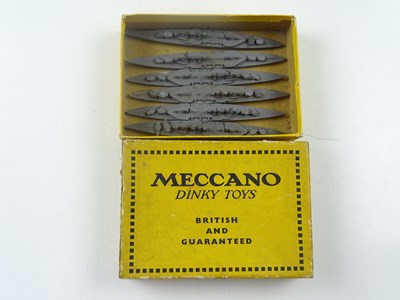 Lot 194 - A Pre-War DINKY Toys Trade Boxes of 6 ships,...