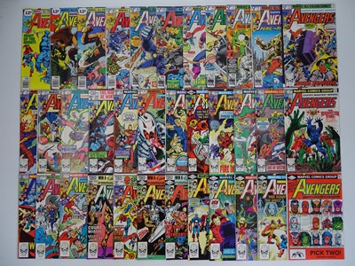 Lot 146 - AVENGERS (35 in Lot) - (1978/1982 - MARVEL) -...