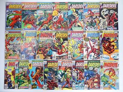 Lot 81 - DAREDEVIL (22 in LOT) - (1971/1977 - MARVEL) -...