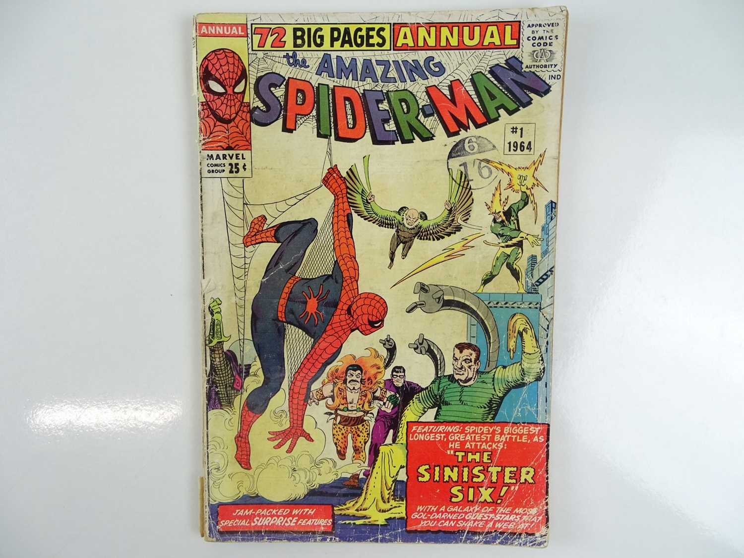 Lot 68 - AMAZING SPIDER-MAN: KING SIZE ANNUAL #1 -...