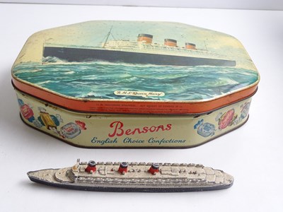 Lot 136 - A DINKY TOYS 534 diecast Queen Mary model...