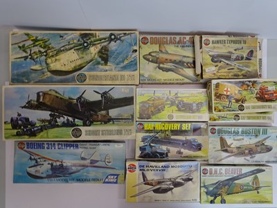 Lot 189 - A group of unbuilt plastic kits mostly in 1:72...