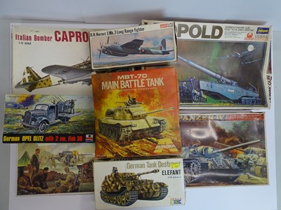 Lot 190 - A group of unbuilt plastic kits in various...