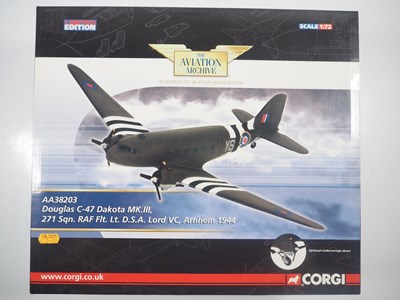 Lot 121 - A CORGI Aviation Archive 1:72 scale AA38203...
