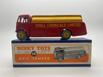 Lot 158 - A DINKY No 591 AEC Monarch Thompson "Shell...
