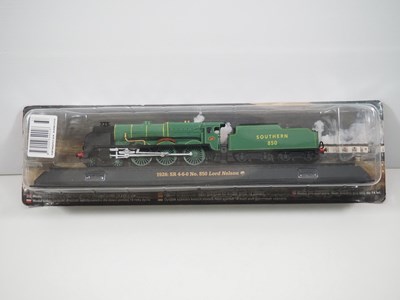 Lot 26 - A group of static 1:76 / 1:87 scale locomotive...
