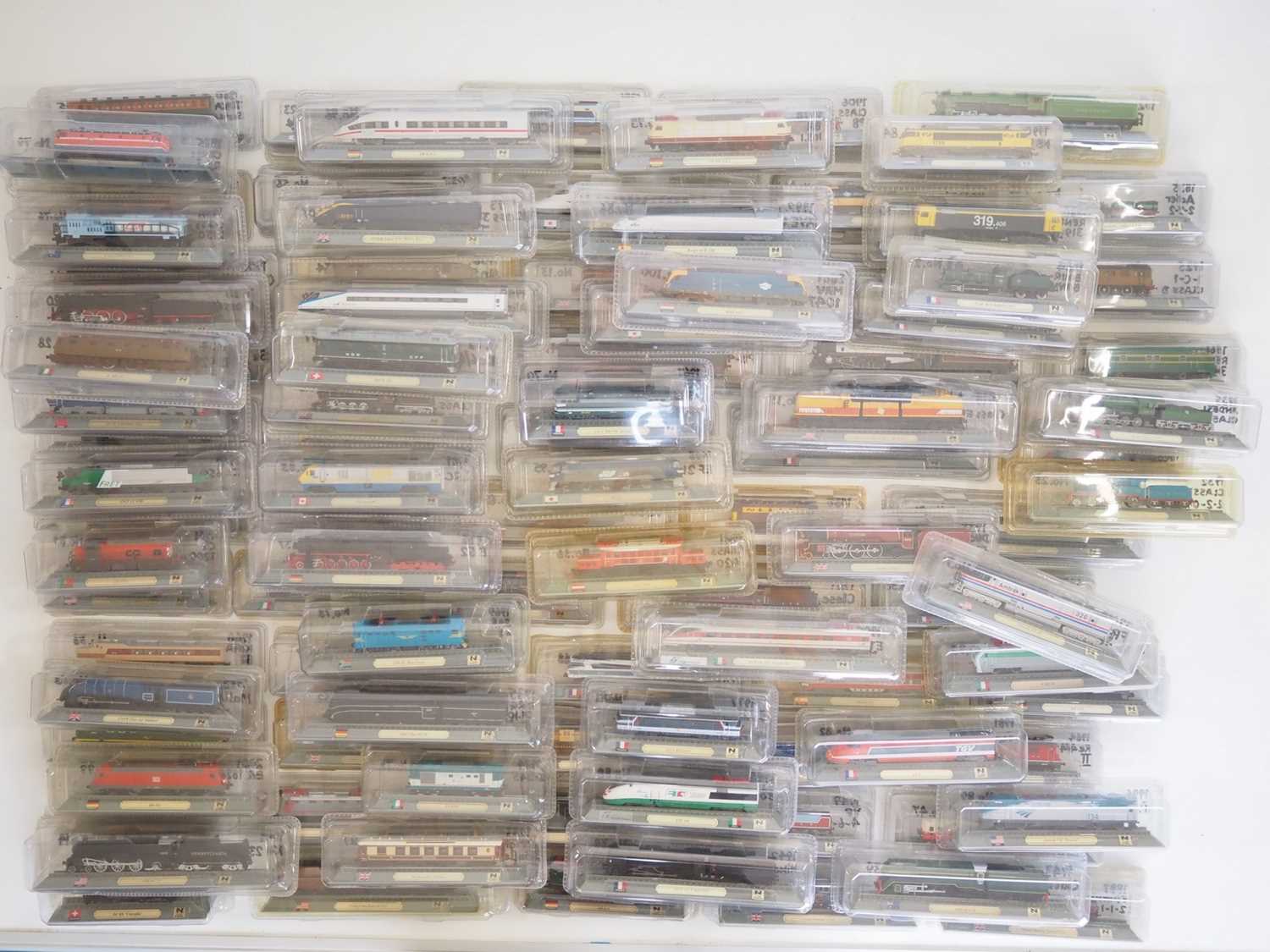 Lot 28 - A very large quantity of DEL PRADO N scale...