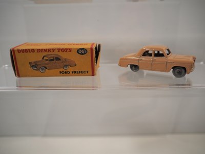 Lot 4 - A group of DUBLO DINKY cars comprising boxed...