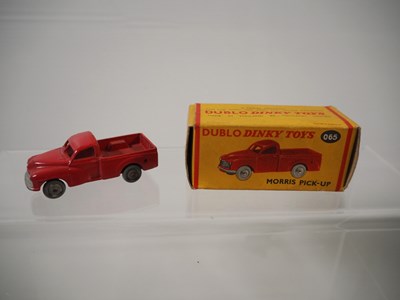 Lot 7 - A group of DUBLO DINKY vans comprising boxed...