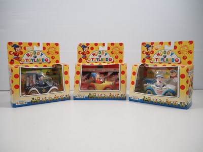 Lot 87 - A group of boxed and unboxed diecast to...