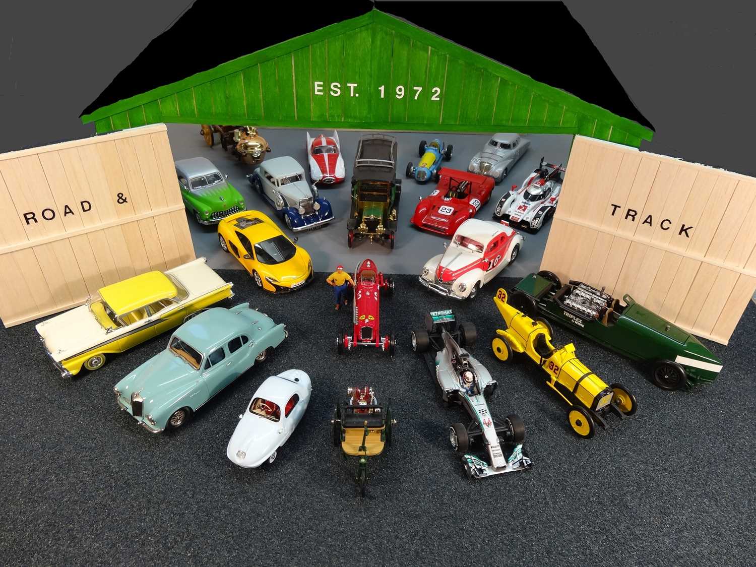 Lot 1 - Lots 2 - 114 comprise road cars from Italy.