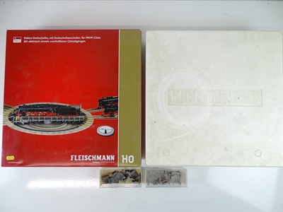 Lot 202 - A pair of HO Gauge FLEISCHMANN electric...