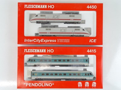 Lot 203 - A pair of HO Gauge FLEISCHMANN German Outline...