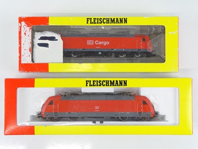 Lot 210 - A pair of HO Gauge German Outline electric...