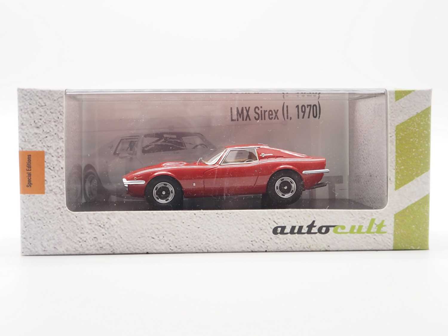 Lot 37 - A 1:43 scale AUTOCULT hand built resin model...