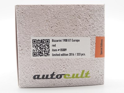 Lot 37 - A 1:43 scale AUTOCULT hand built resin model...