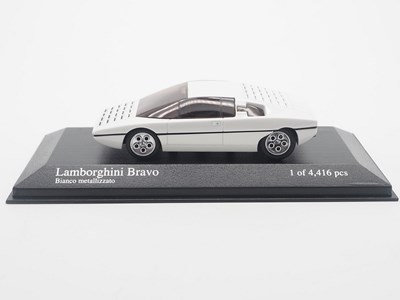 Lot 39 - A group of limited edition 1:43 scale models...