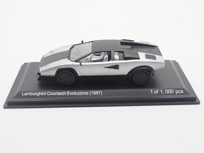 Lot 42 - A group of limited edition 1:43 scale models...