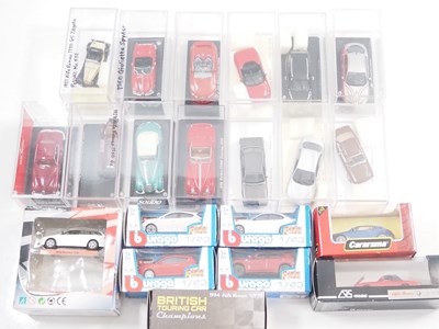 Lot 69 - A group of boxed and unboxed 1:43 scale models...