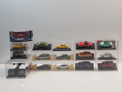 Lot 89 - A group of boxed and unboxed 1:43 scale models...