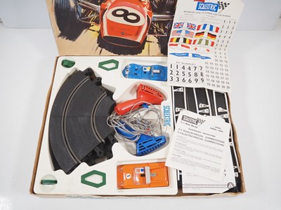 Lot 160 - A 1960s SCALEXTRIC Set 31, appears complete...