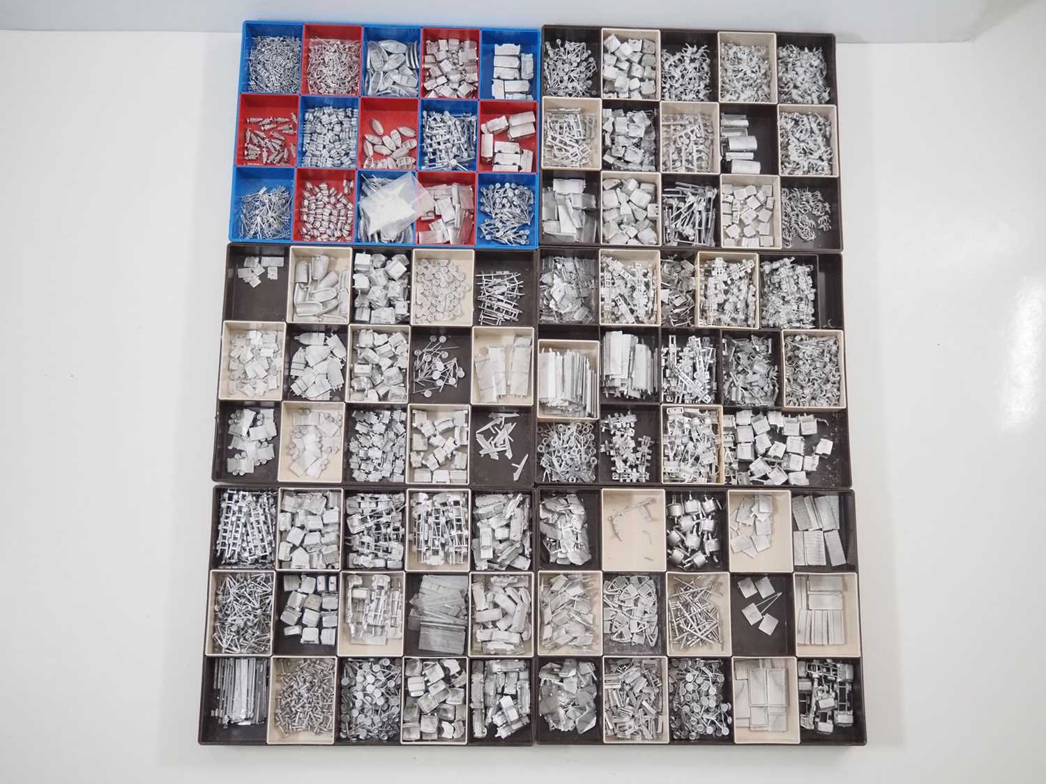 Lot 180 - A large quantity of N gauge whitemetal...