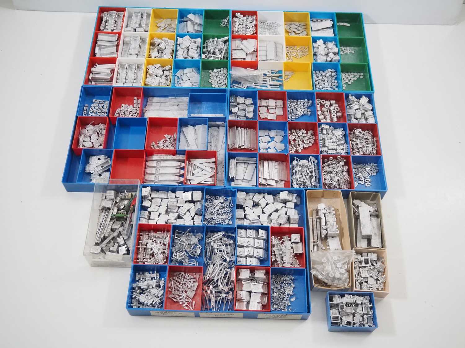 Lot 189 - A large quantity of N gauge whitemetal...