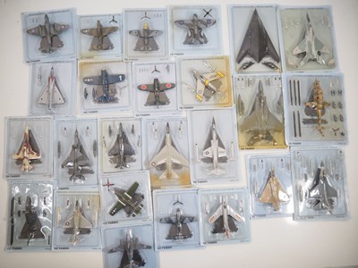 Lot 36 - A group of G E FABBRI 1:100 scale military...